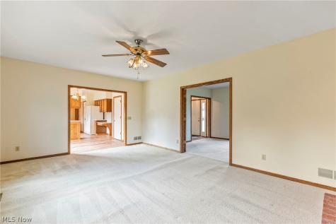 906 Southmoor Circle NE Canton OH 44721