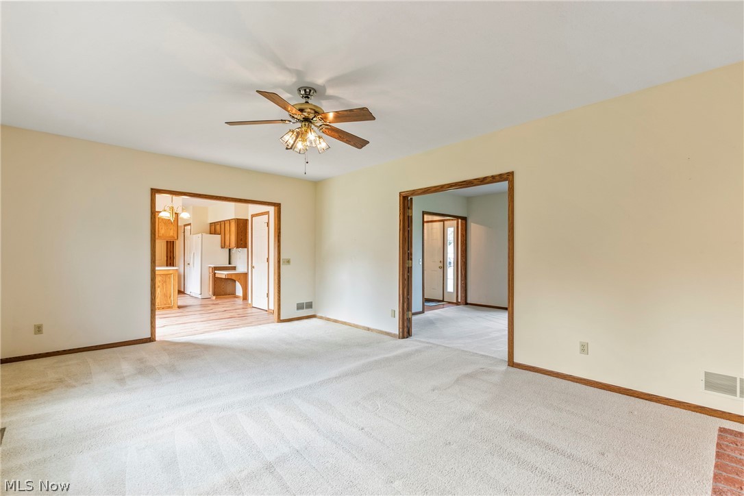 906 Southmoor Circle NE Canton OH 44721