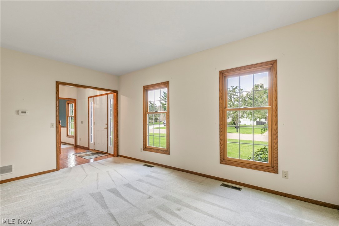 906 Southmoor Circle NE Canton OH 44721
