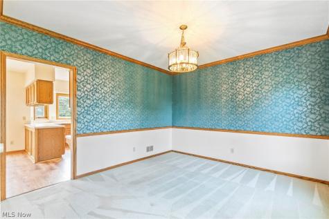 906 Southmoor Circle NE Canton OH 44721