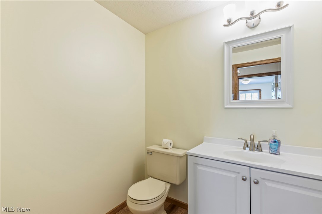 906 Southmoor Circle NE Canton OH 44721