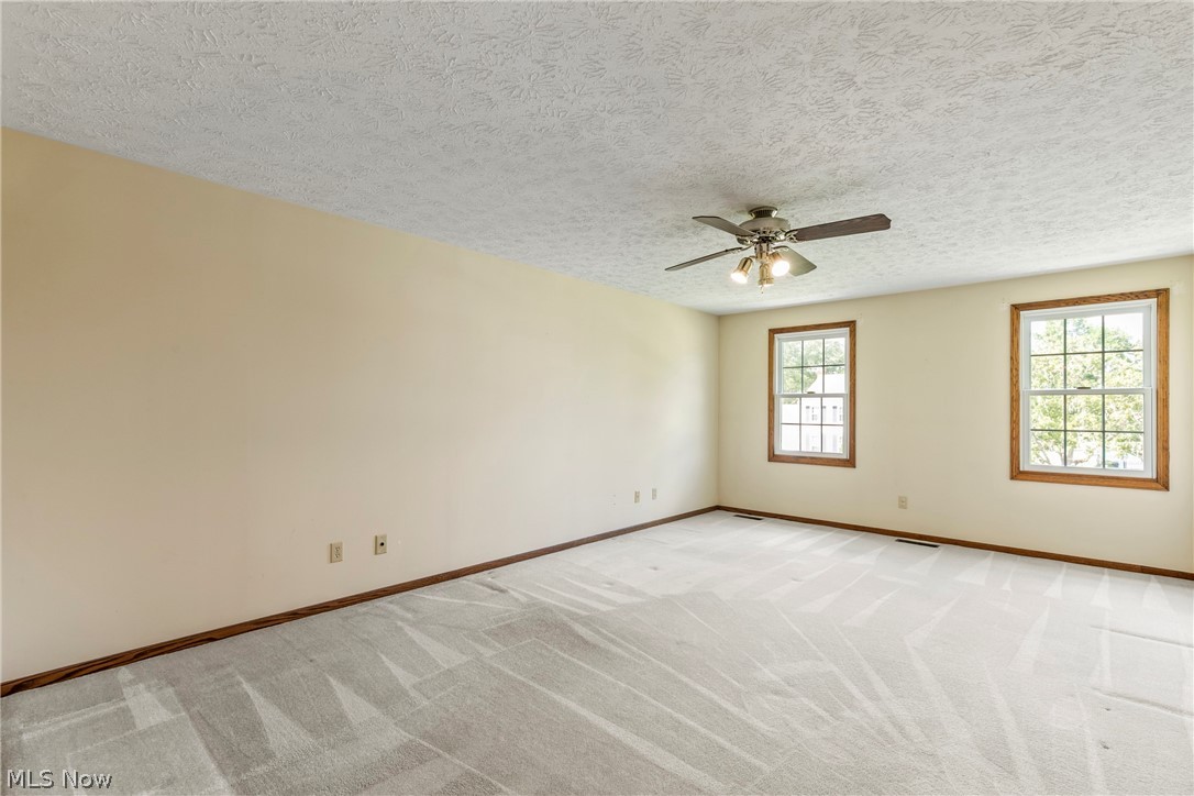 906 Southmoor Circle NE Canton OH 44721