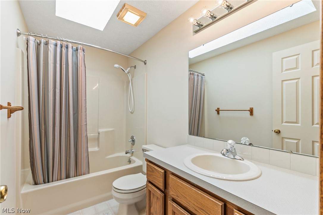 906 Southmoor Circle NE Canton OH 44721