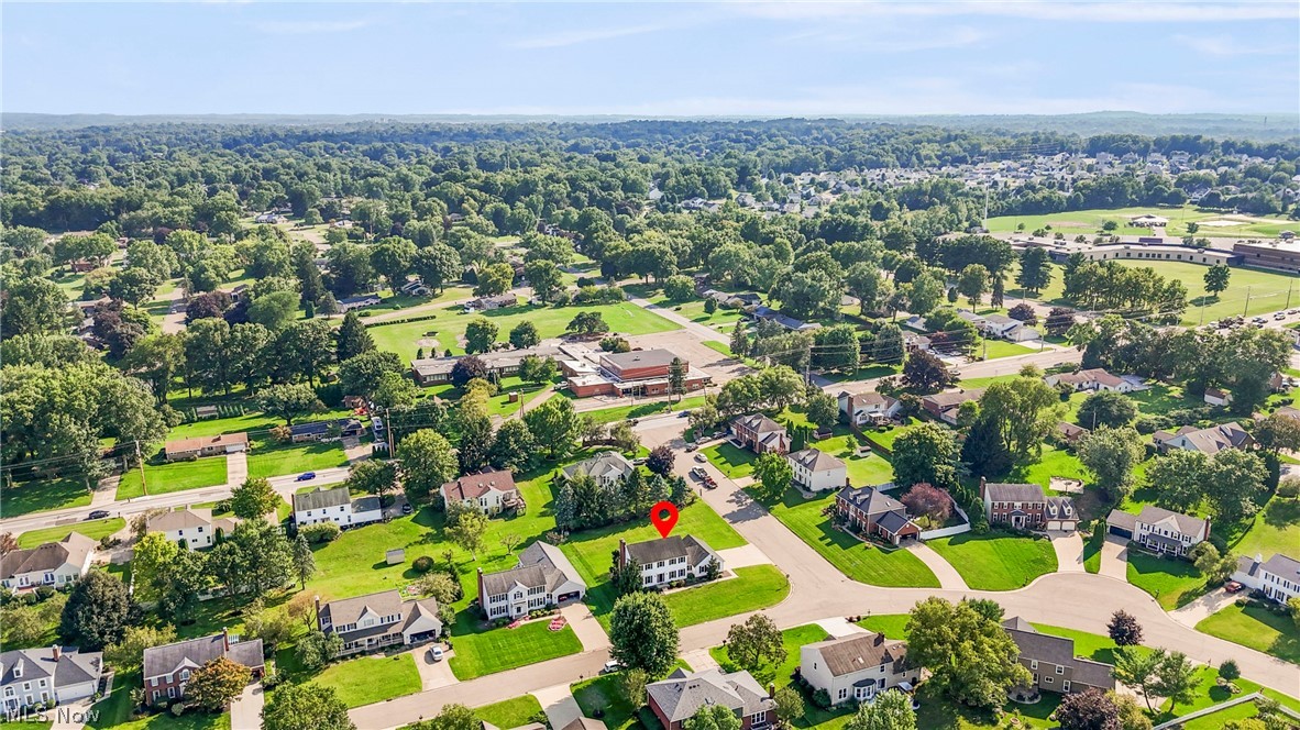 906 Southmoor Circle NE Canton OH 44721