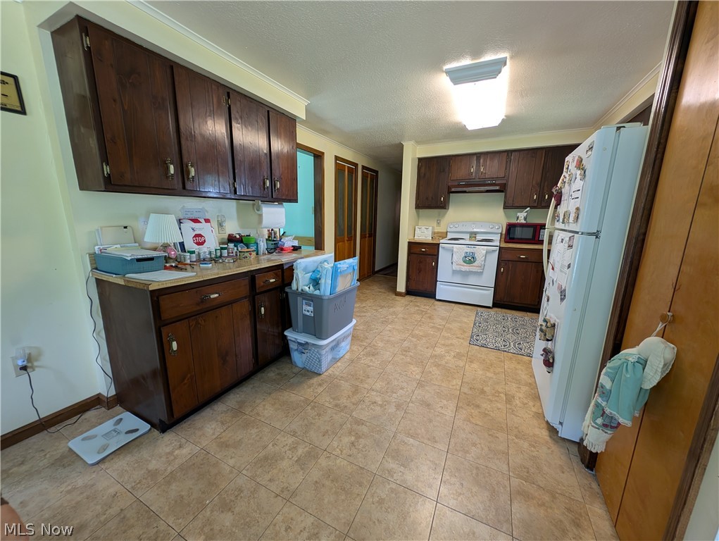 10685 Scotts Corner Road Diamond OH 44412