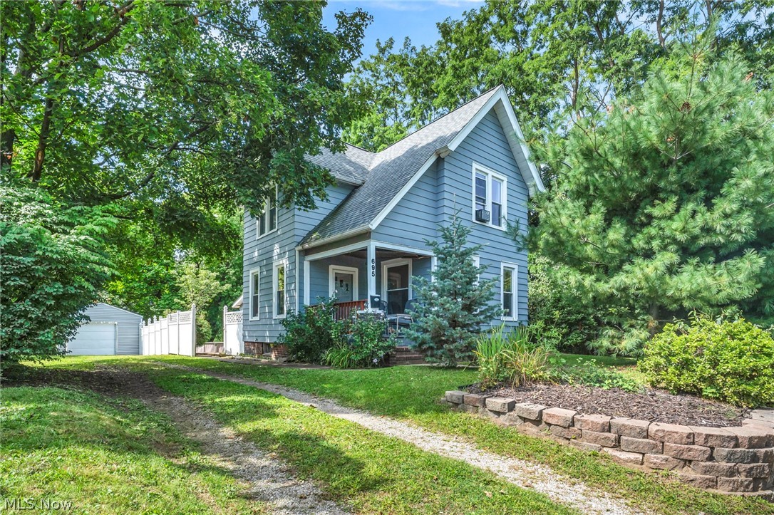 695 N Saint Clair Street Painesville OH 44077