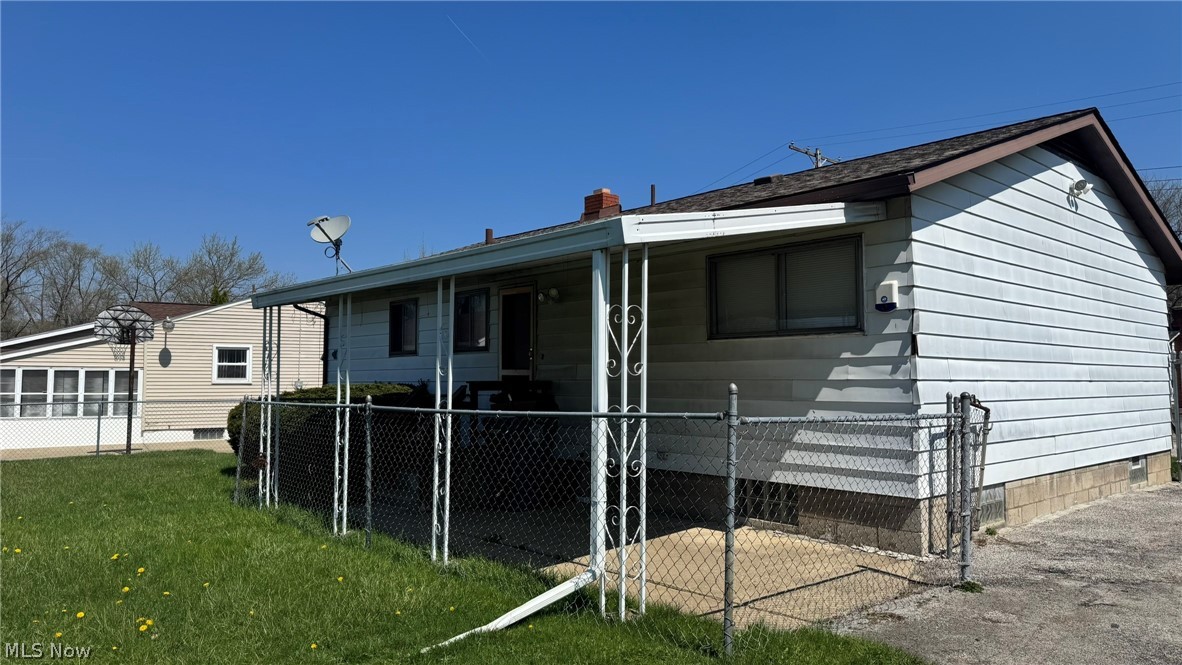 154 Greeley Lane Youngstown OH 44505