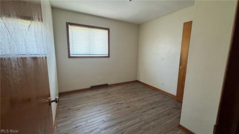 154 Greeley Lane Youngstown OH 44505