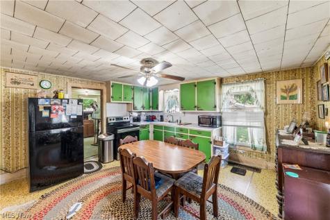 83 E Main Street Seville OH 44273