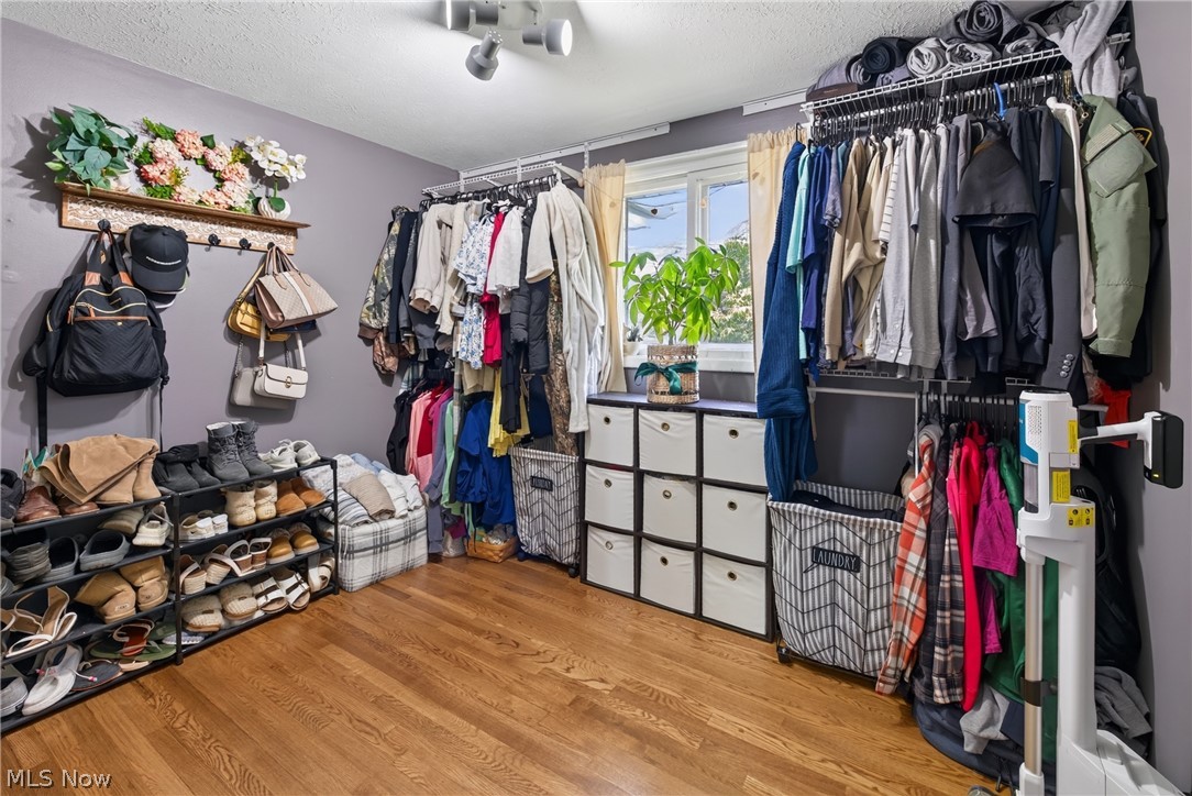 46785 Middle Ridge Road Amherst OH 44001