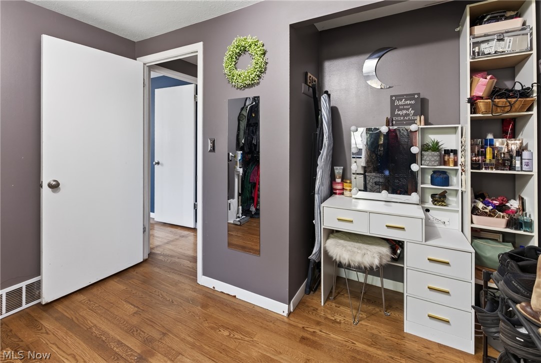 46785 Middle Ridge Road Amherst OH 44001
