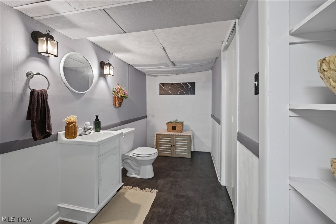 46785 Middle Ridge Road Amherst OH 44001