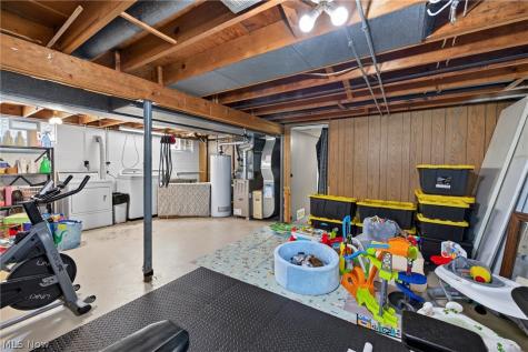 46785 Middle Ridge Road Amherst OH 44001