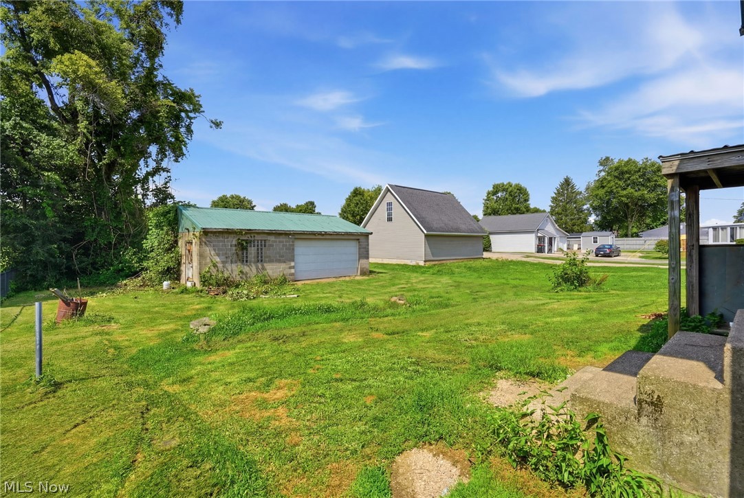 112 4th Street Frazeysburg OH 43822