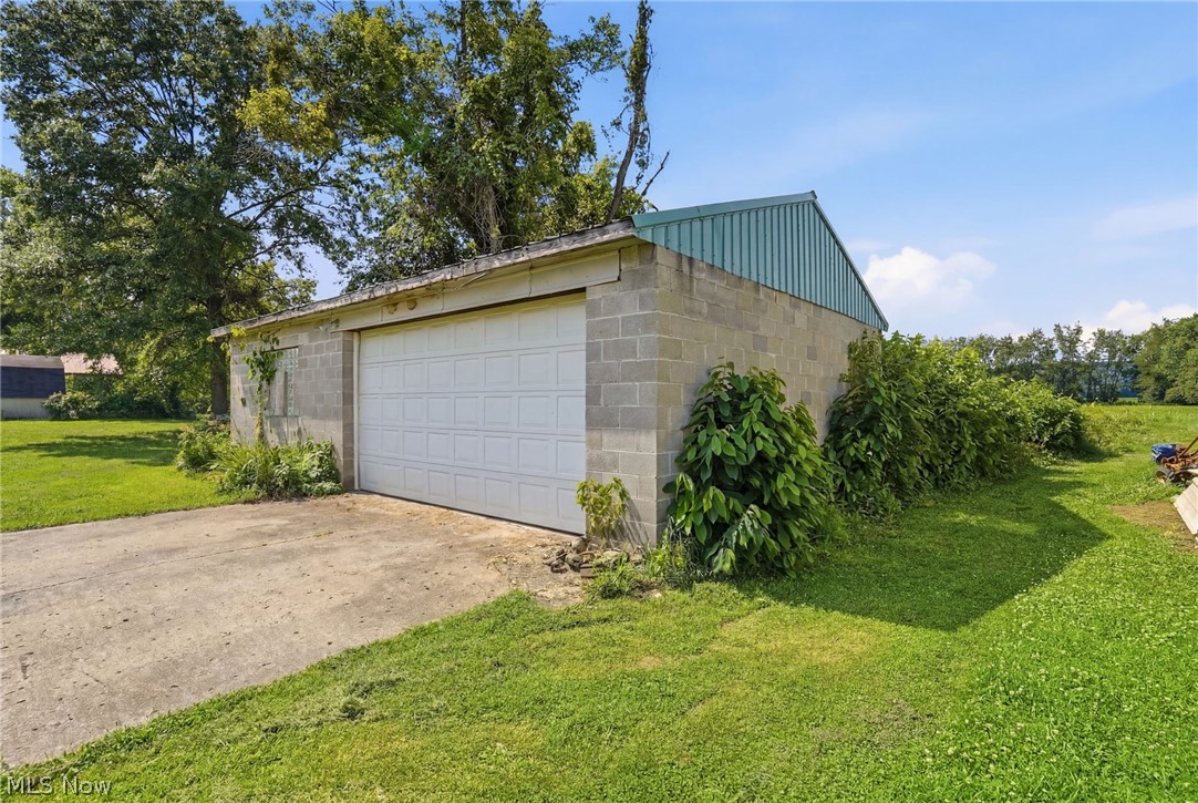 112 4th Street Frazeysburg OH 43822