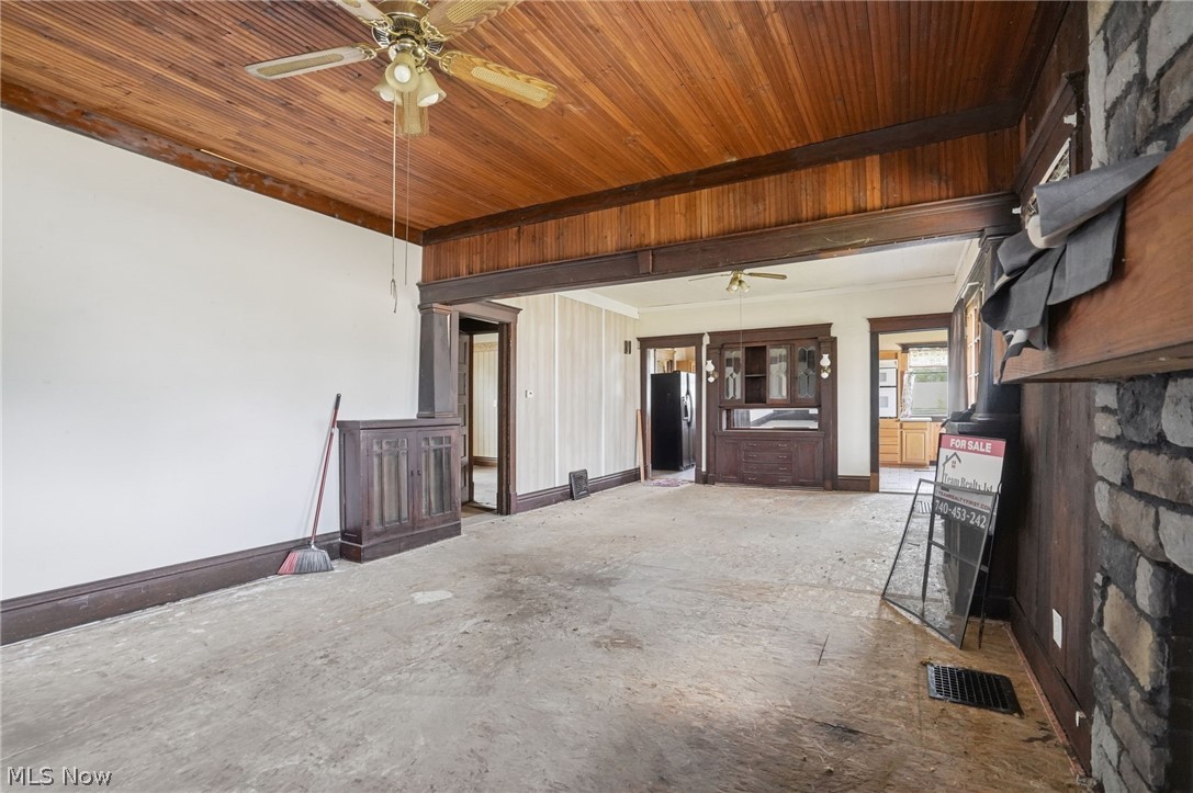 112 4th Street Frazeysburg OH 43822