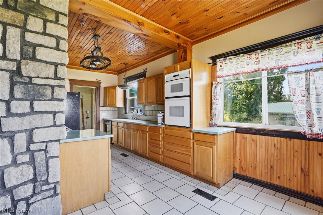 112 4th Street Frazeysburg OH 43822