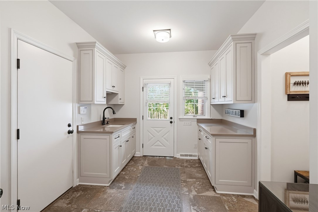 15265 Suffolk Lane Chagrin Falls OH 44022