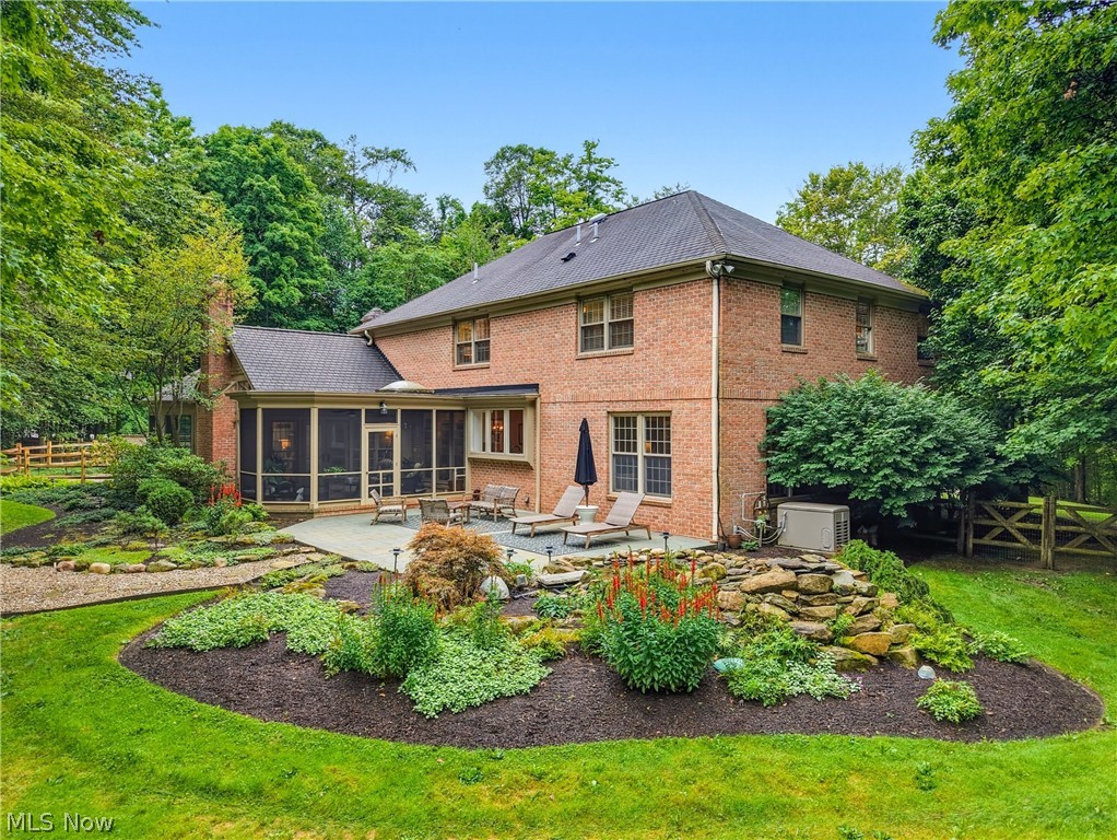 15265 Suffolk Lane Chagrin Falls OH 44022