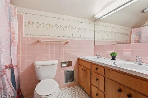 2208 Cleveland Road Wooster OH 44691
