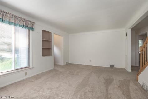 6453 W 130th Street Parma Heights OH 44130
