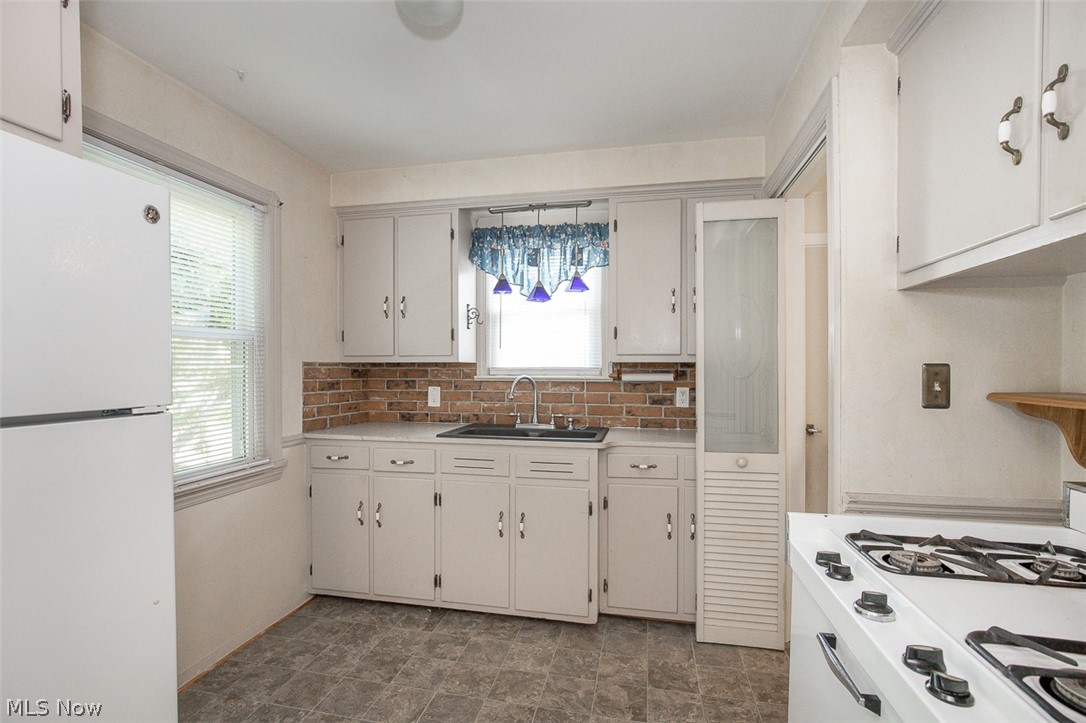6453 W 130th Street Parma Heights OH 44130