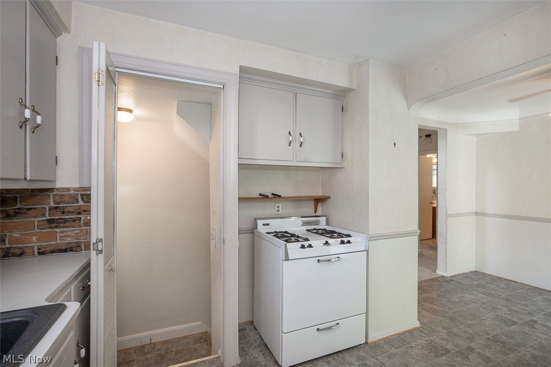 6453 W 130th Street Parma Heights OH 44130
