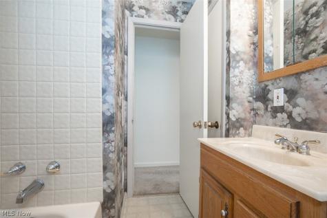 6453 W 130th Street Parma Heights OH 44130