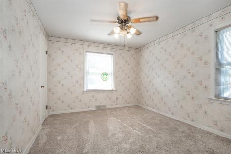 6453 W 130th Street Parma Heights OH 44130