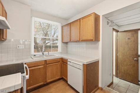 1899 Hillside Terrace Akron OH 44305