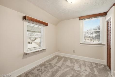 1899 Hillside Terrace Akron OH 44305