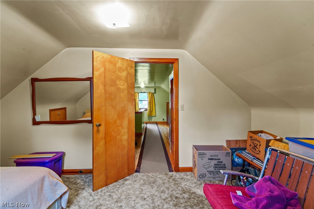 1861 Lexington Avenue NW Warren OH 44485