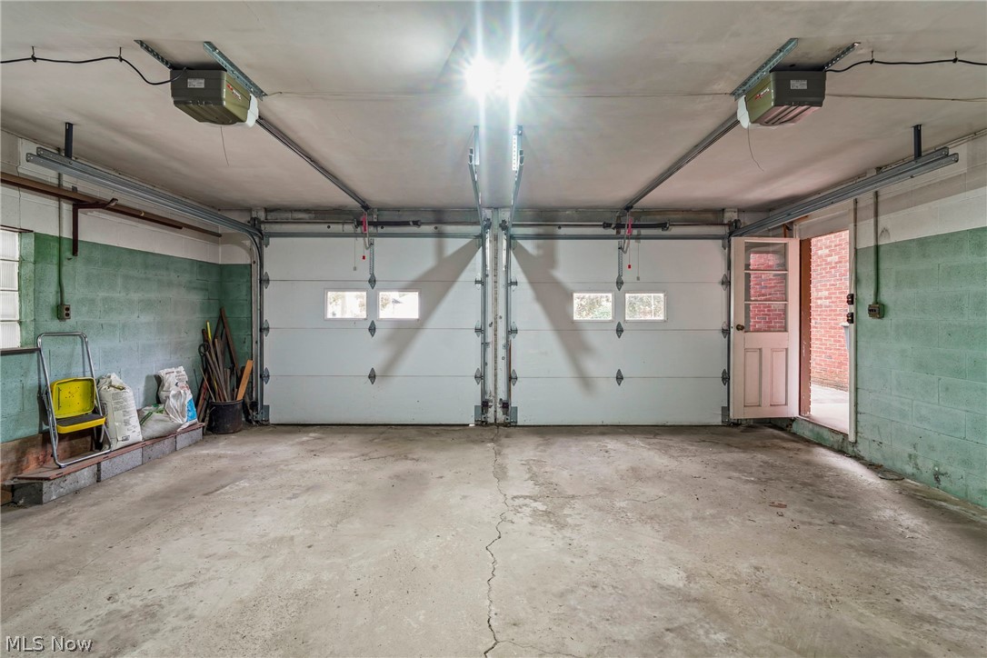 1861 Lexington Avenue NW Warren OH 44485