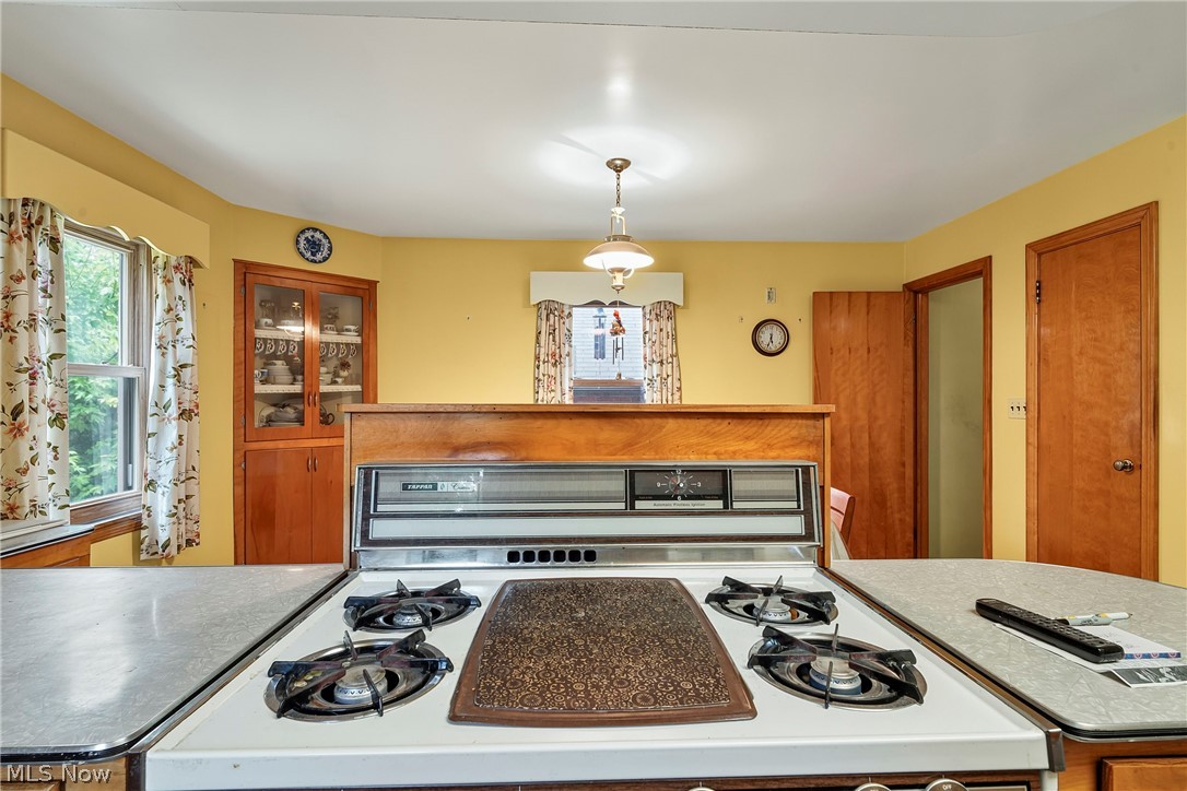 1861 Lexington Avenue NW Warren OH 44485