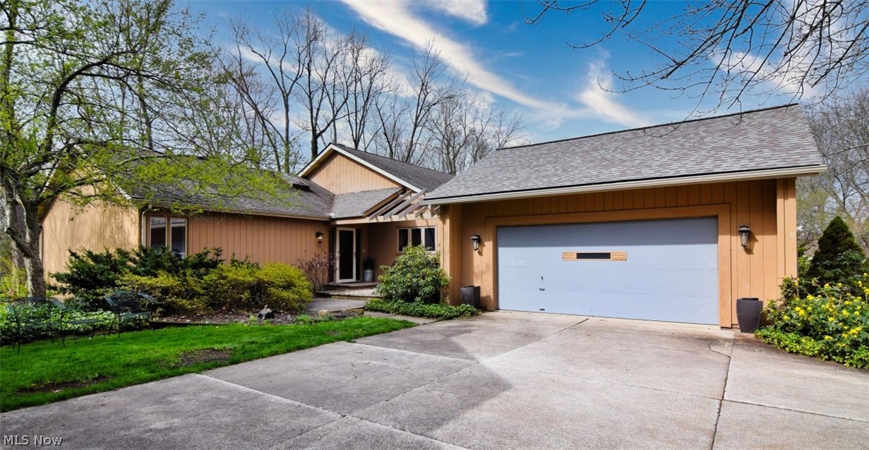 6470 Woodhawk Drive Mayfield Heights OH 44124