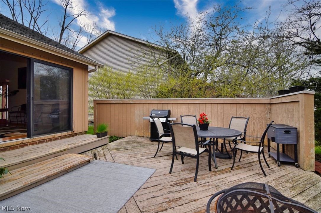 6470 Woodhawk Drive Mayfield Heights OH 44124