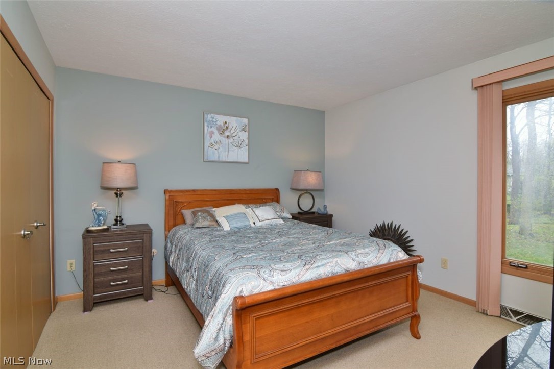 6470 Woodhawk Drive Mayfield Heights OH 44124