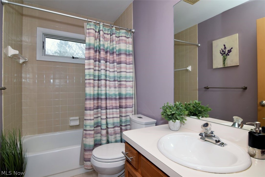 6470 Woodhawk Drive Mayfield Heights OH 44124