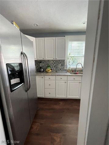 2092 W 87th Street Cleveland OH 44102