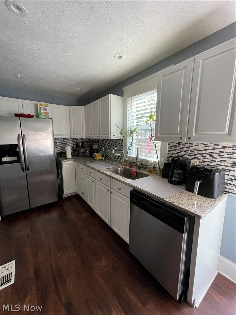 2092 W 87th Street Cleveland OH 44102