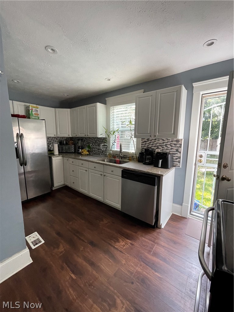 2092 W 87th Street Cleveland OH 44102