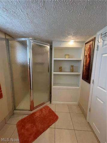 2092 W 87th Street Cleveland OH 44102