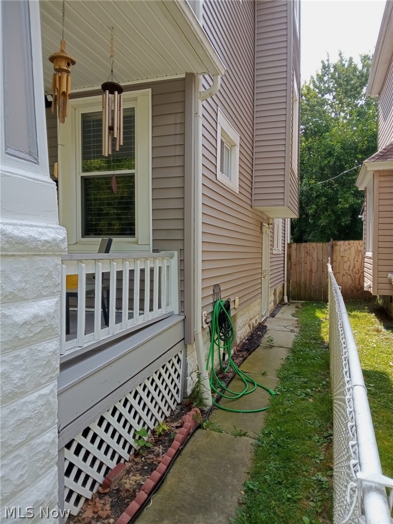 2092 W 87th Street Cleveland OH 44102