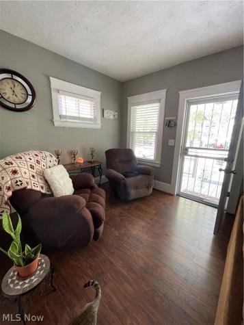 2092 W 87th Street Cleveland OH 44102