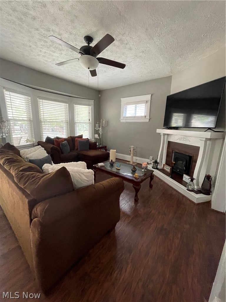 2092 W 87th Street Cleveland OH 44102
