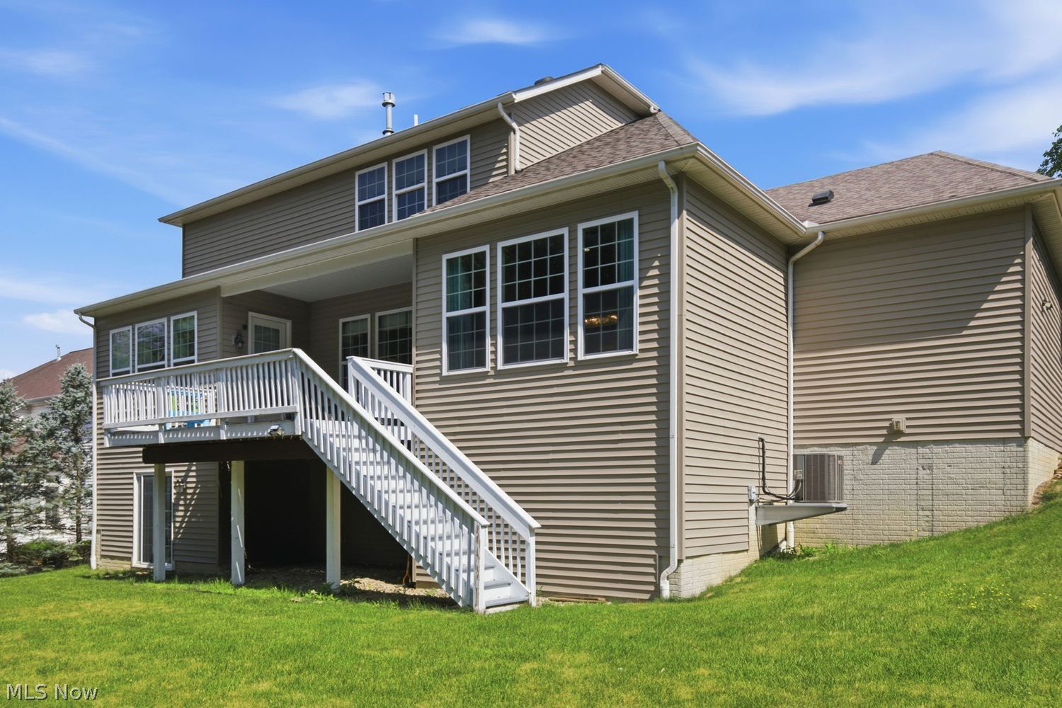 9313 W Hampton Drive North Royalton OH 44133