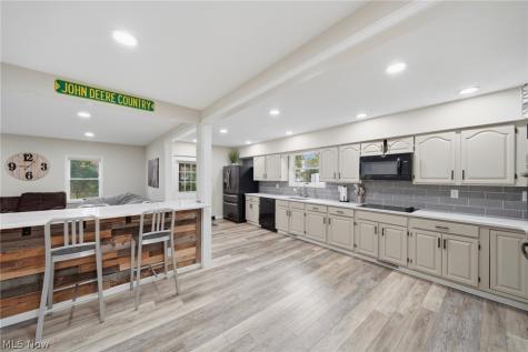 7179 Darrow Road Hudson OH 44236
