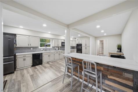 7179 Darrow Road Hudson OH 44236