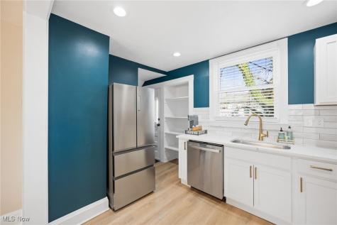 15401 Macauley Avenue Cleveland OH 44110