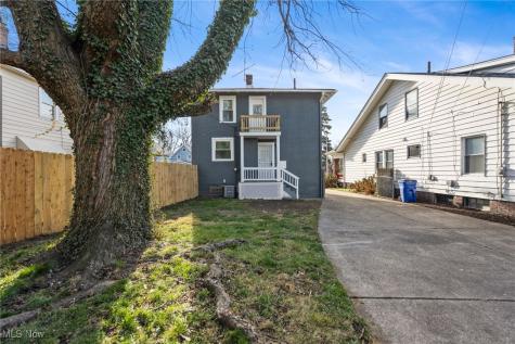 15401 Macauley Avenue Cleveland OH 44110